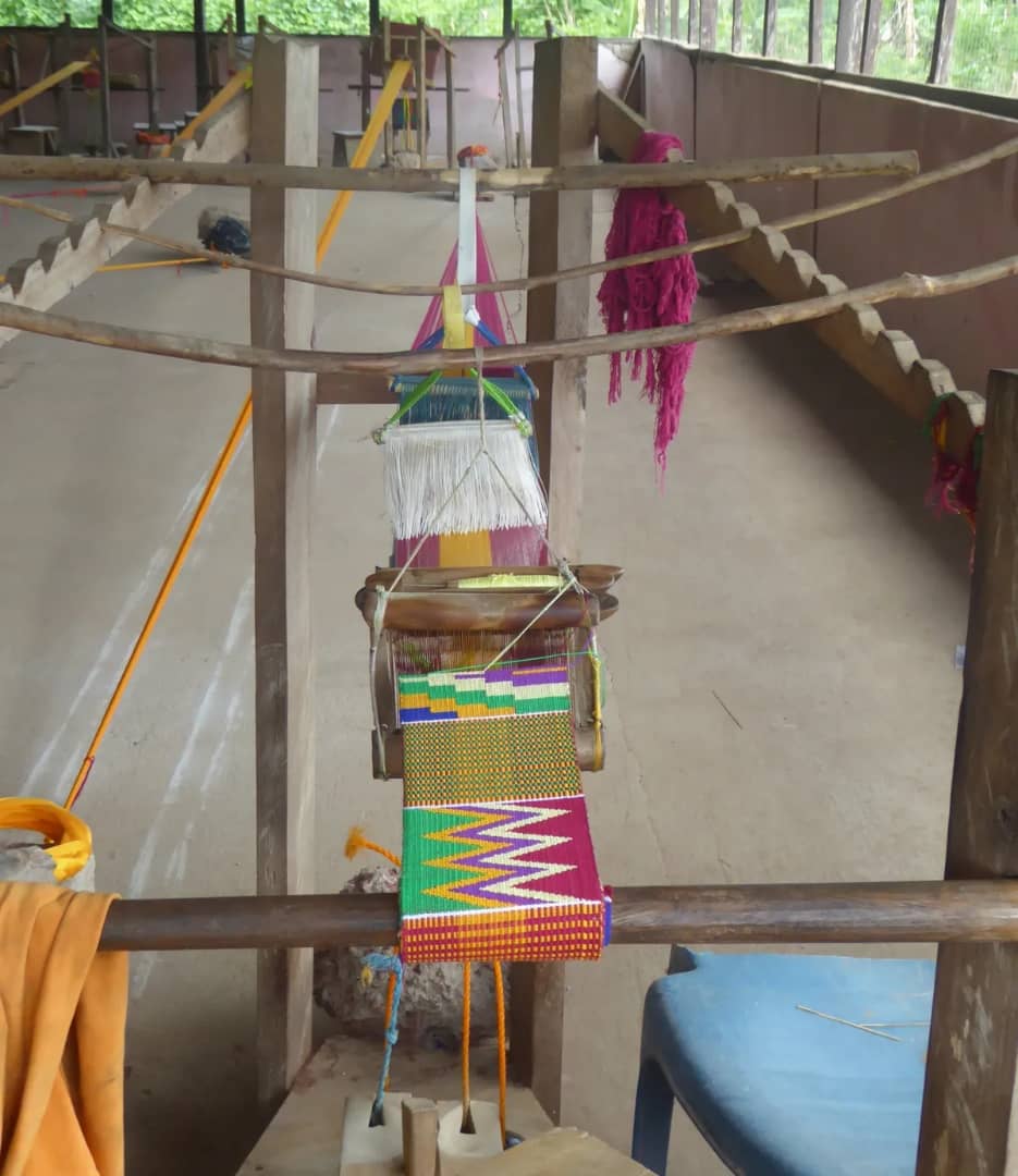 Accra Art & Culture Tour: Kente Weaving and Fantasy Coffins - Image 3