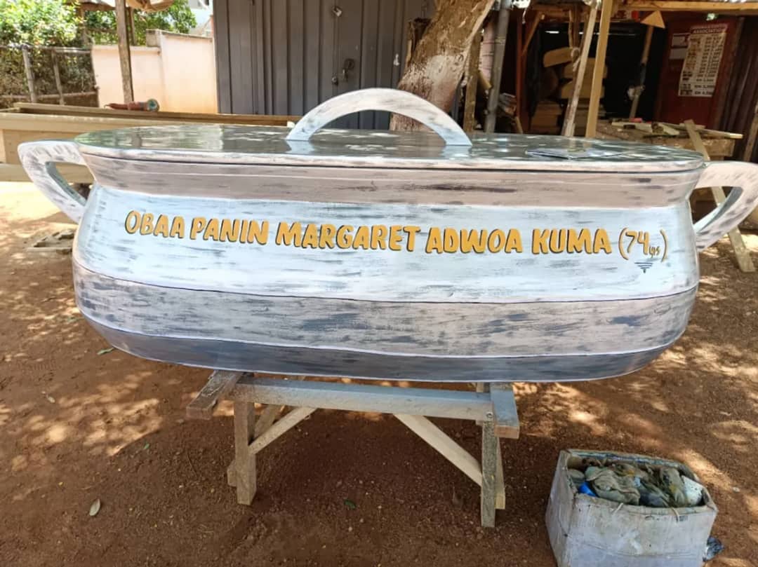 Accra Art & Culture Tour: Kente Weaving and Fantasy Coffins - Image 7