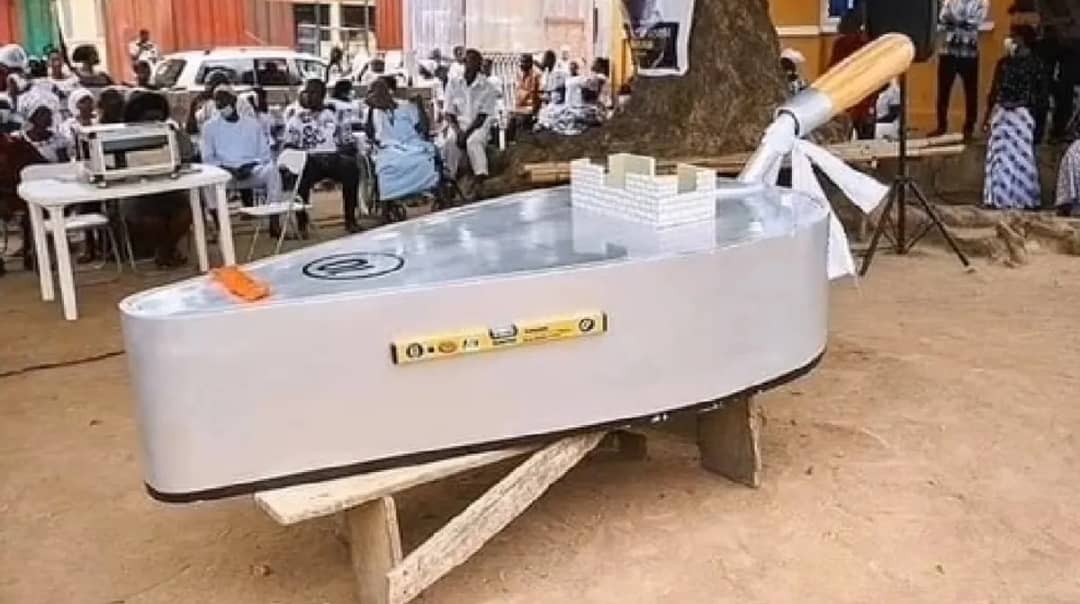 Accra Art & Culture Tour: Kente Weaving and Fantasy Coffins - Image 8