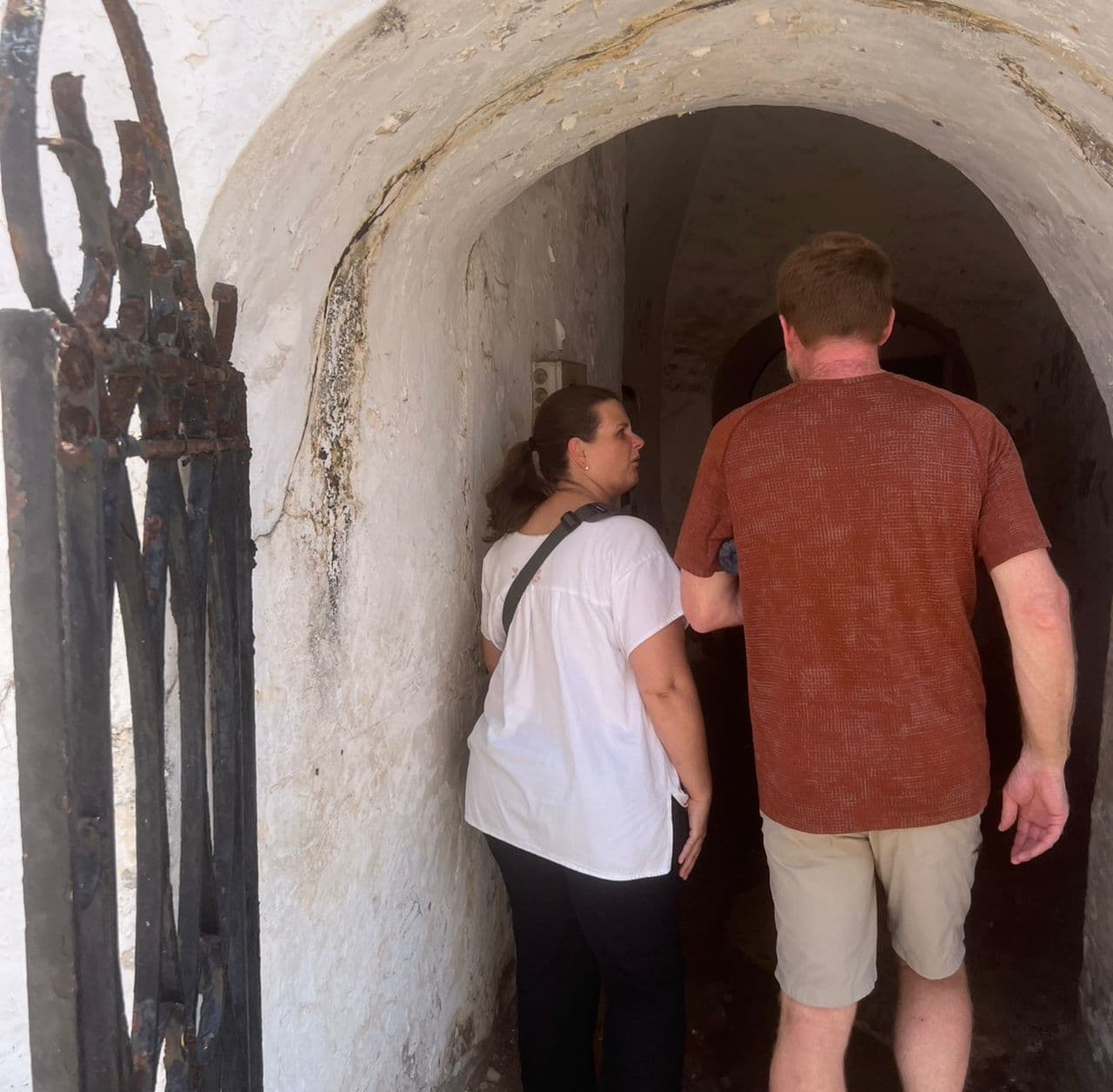 Accra Layover Tour: History, Culture, Upcycling & Beach - Image 3