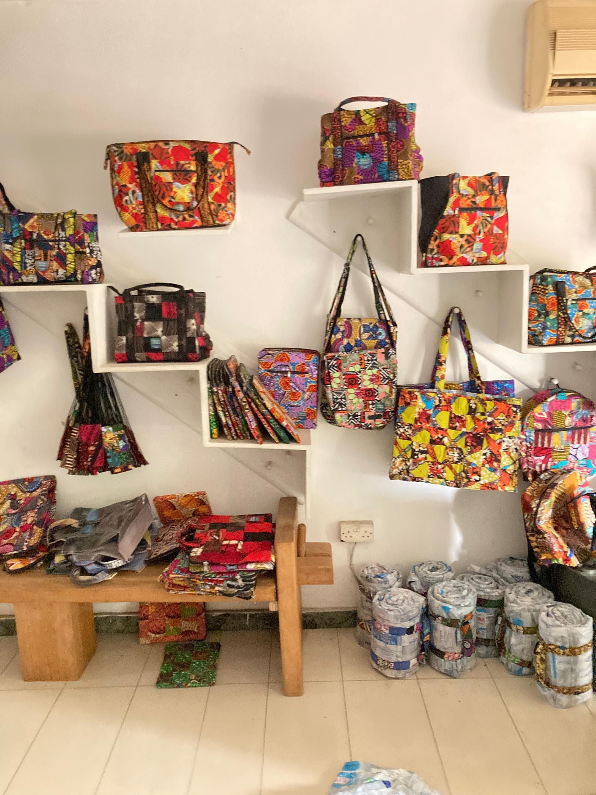 Accra Layover Tour: History, Culture, Upcycling & Beach - Image 7