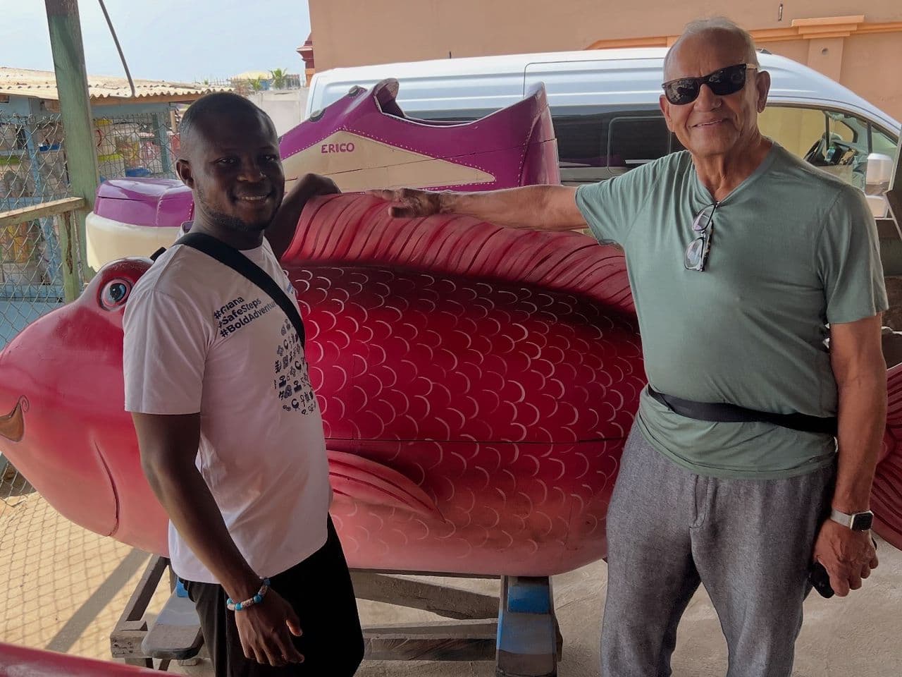 Accra Layover Tour: History, Culture, Upcycling & Beach - Image 12