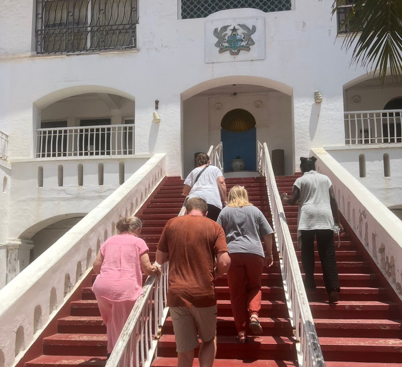 Accra Layover Tour: History, Culture, Upcycling & Beach - Image 13