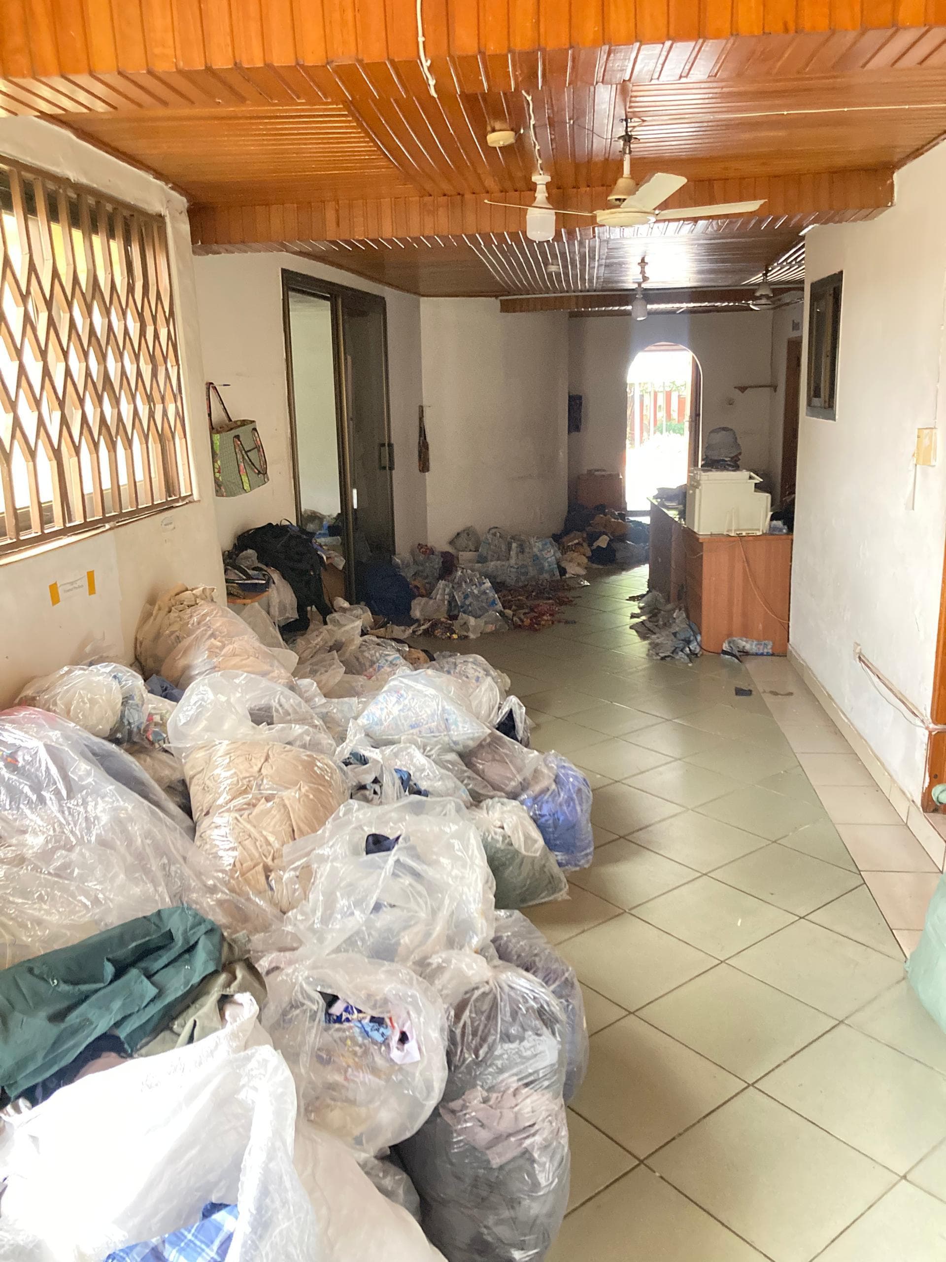 Accra Layover Tour: History, Culture, Upcycling & Beach - Image 17