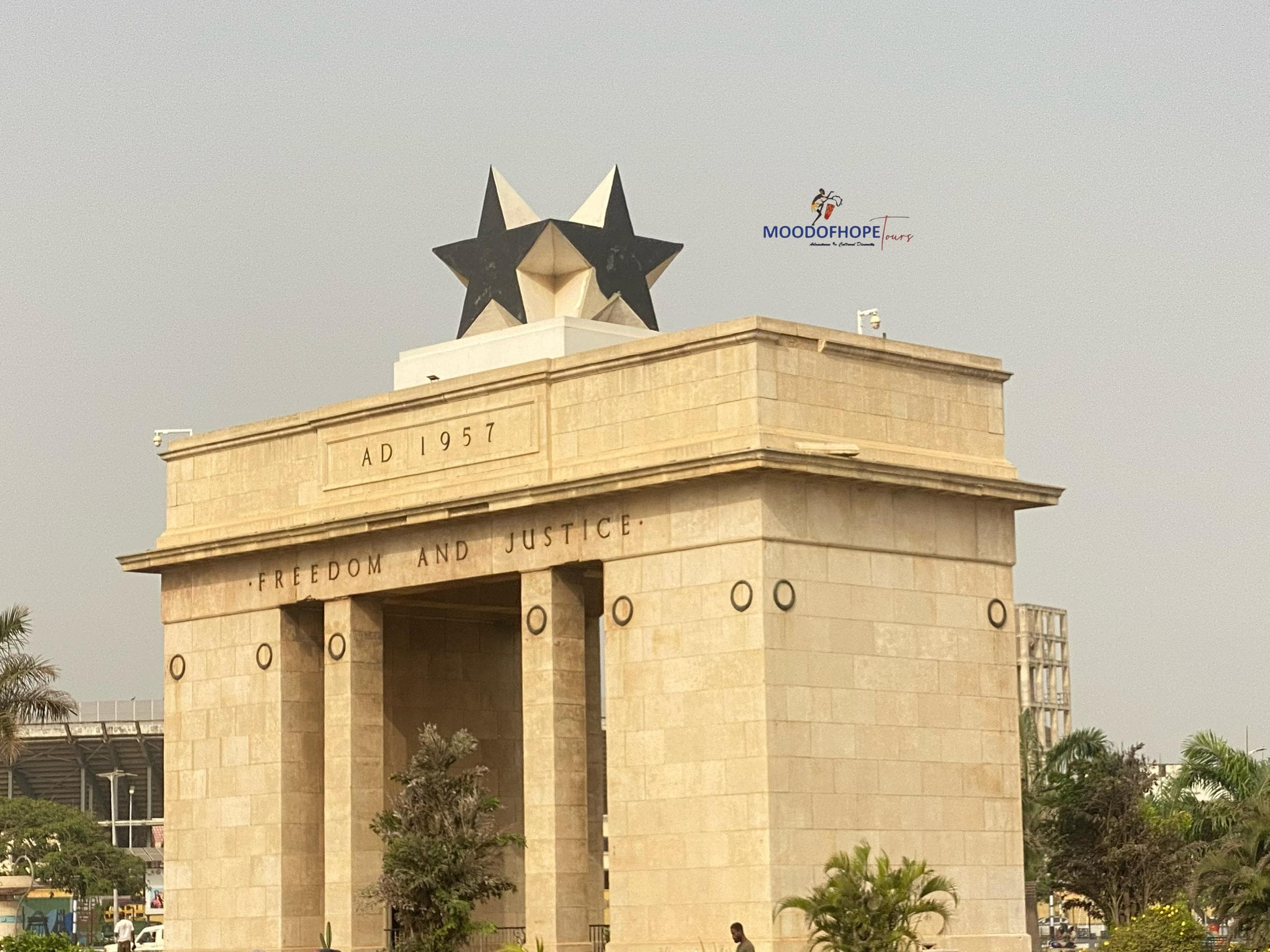Accra Layover Tour: History, Culture, Upcycling & Beach - Image 24
