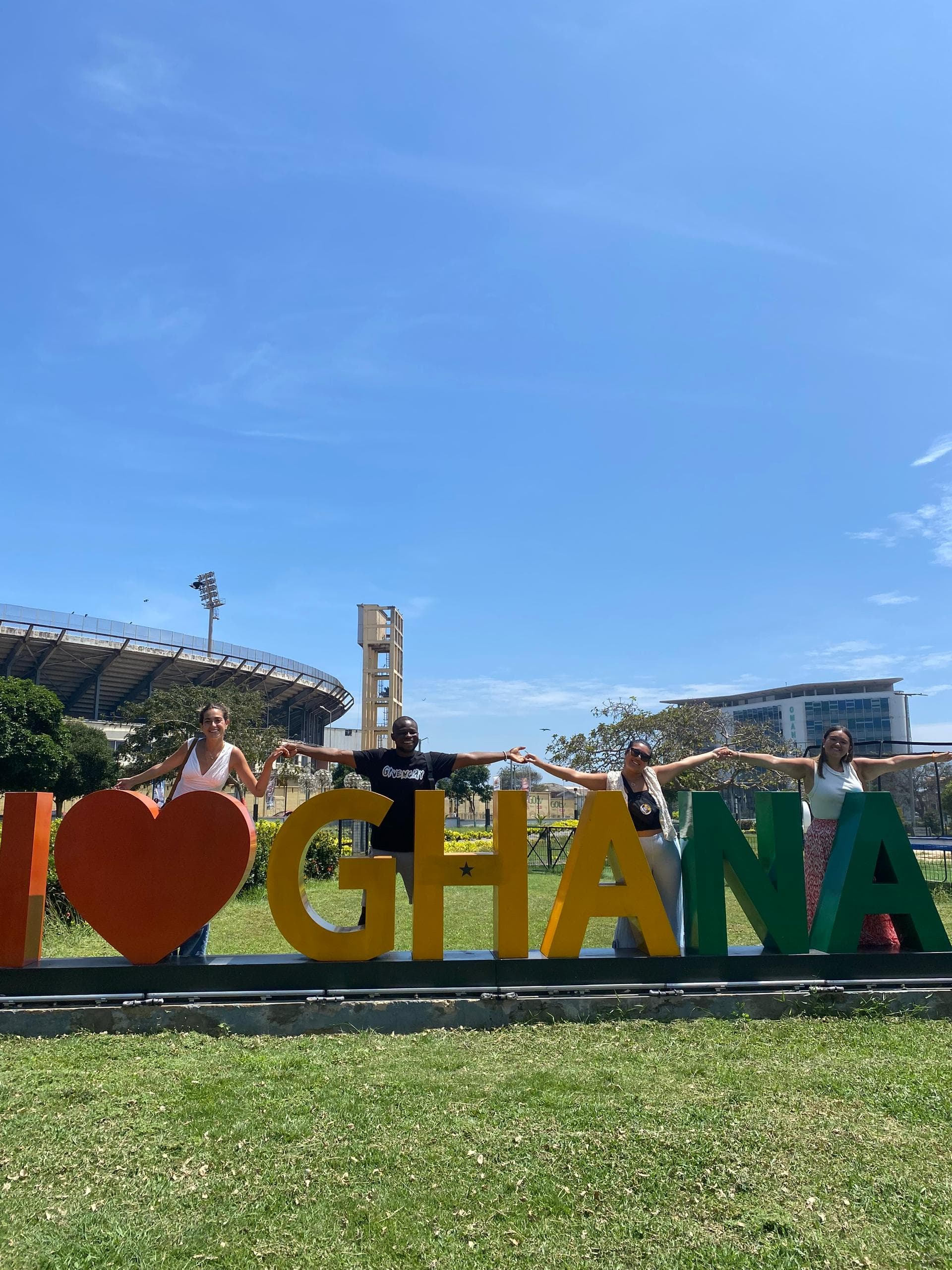 Accra Layover Tour: History, Culture, Upcycling & Beach - Image 25
