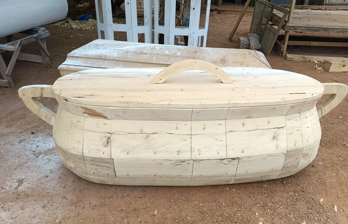 Cooking pot coffin