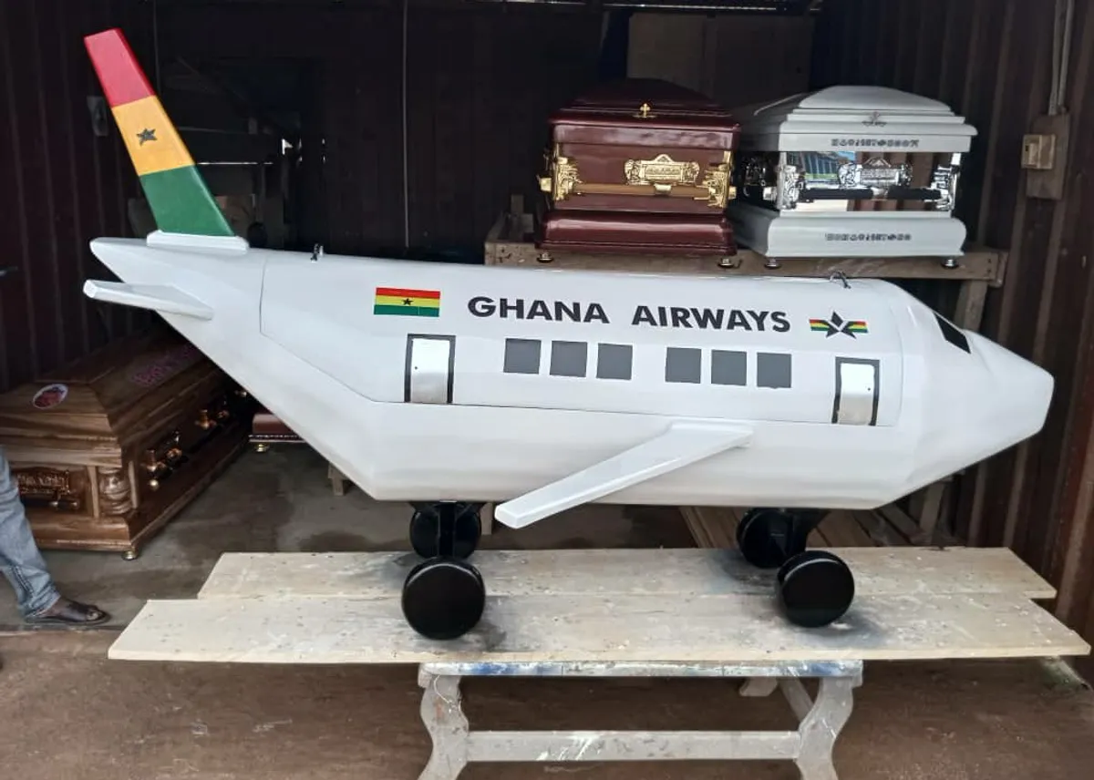 Airplane-styled coffin